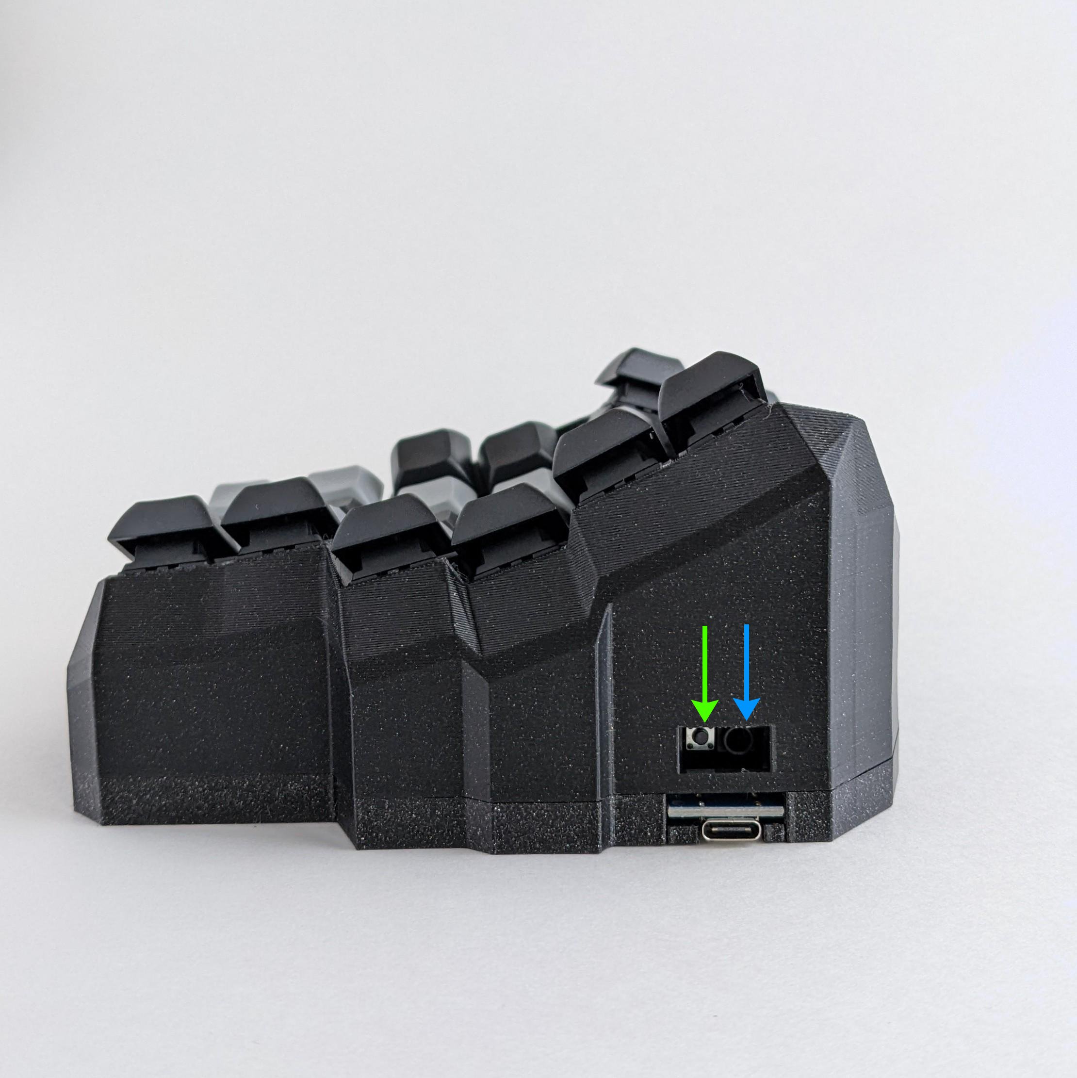 dactyl-manuform-qmk-tutorial-for-linux-reset-button